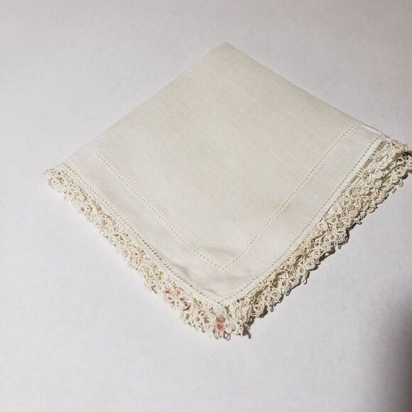 VTG 1960'S WOMENS HANKIE WHITE CROCHET SCALLOPED EDGE BRIDAL WEDDING LACE - Picture 2 of 9